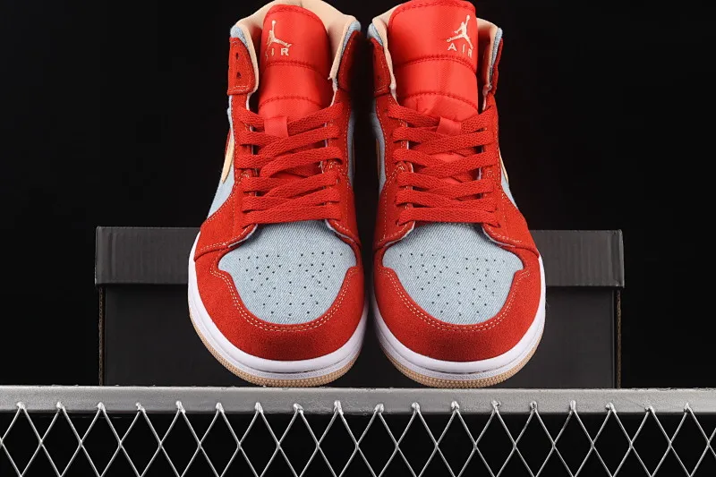 All categories Air Jordan Jordan series basketball shoes Air Jordan 1 Mid Different versions Levi's x Air Jordan 1 Mid "Denim" AJ1 Joe 1 Levi's denim mid-top basketball shoes DM4352-600